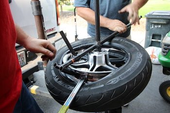 Motorcycle Tire Change-Balance in Your