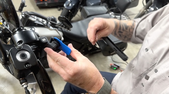 MOTORCYCLE CELL PHONE MOUNT? Biker Gripper-Quad Lock?